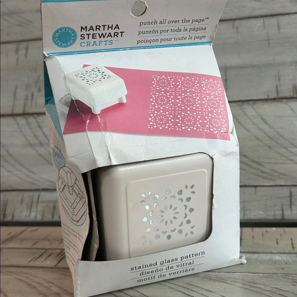 Martha Stewart All Over The Page Punch Stained Glass Pattern Paper Crafting